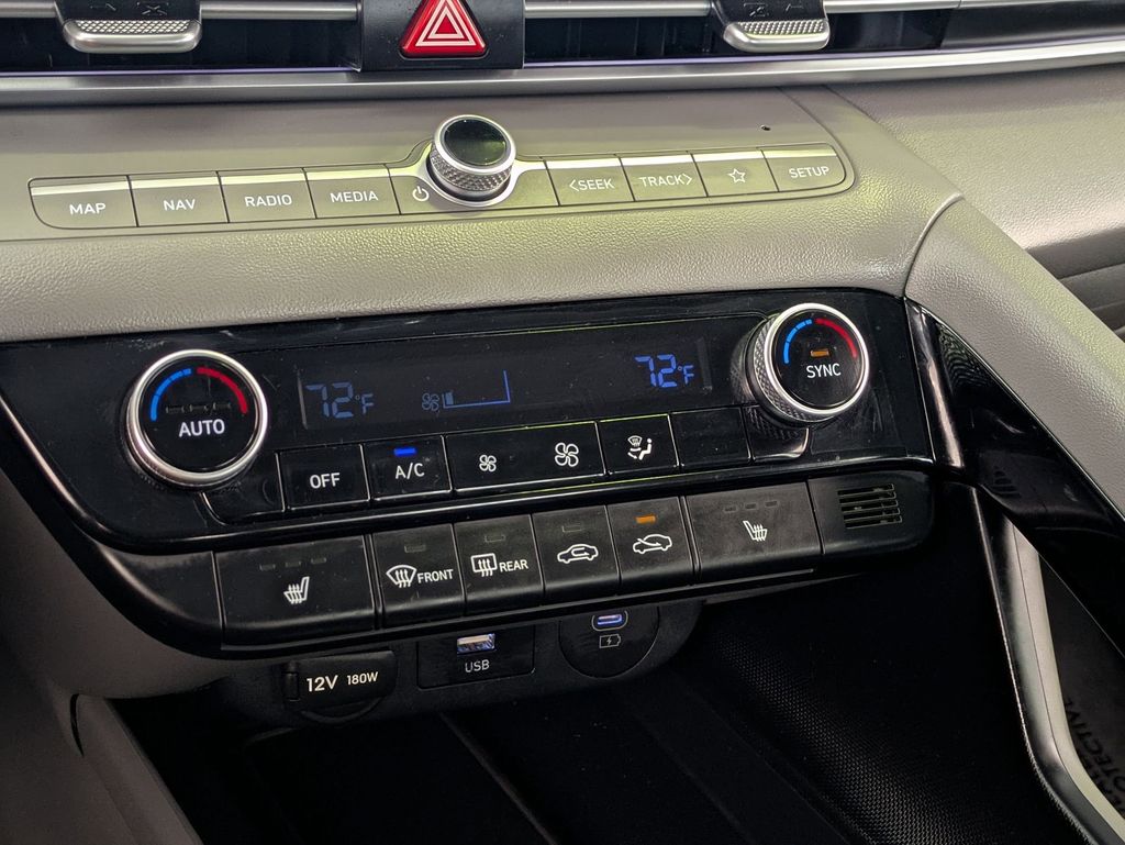 Thumbnail: 2025 Hyundai Elantra - 17