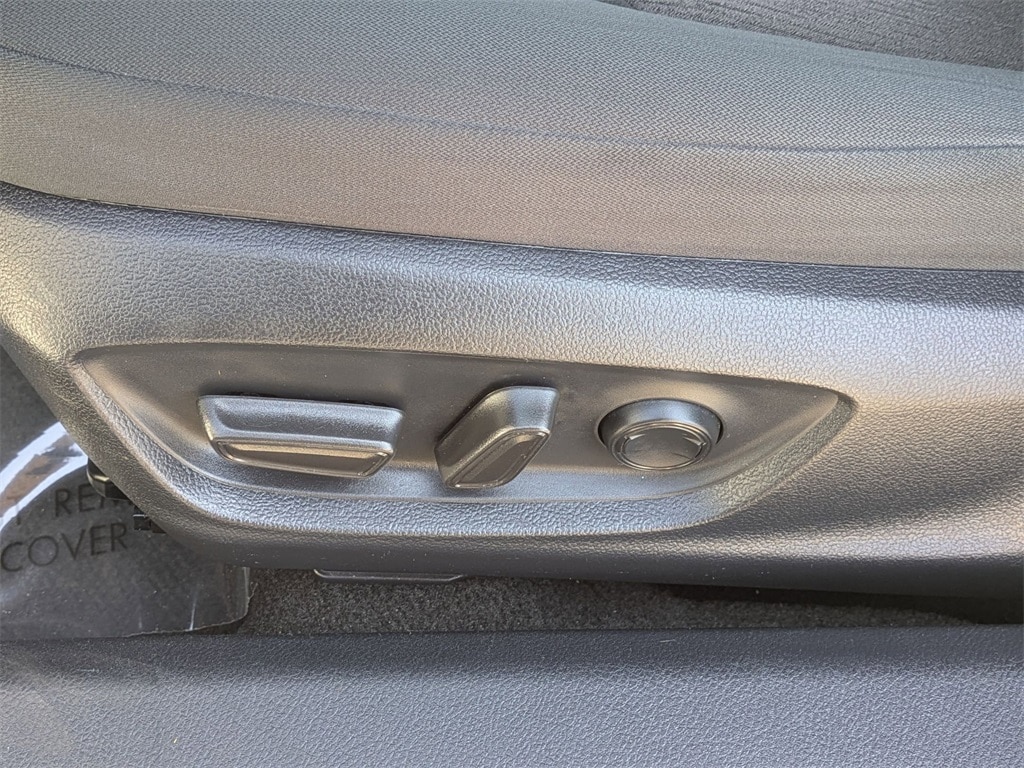 Thumbnail: 2024 Toyota Camry - 14