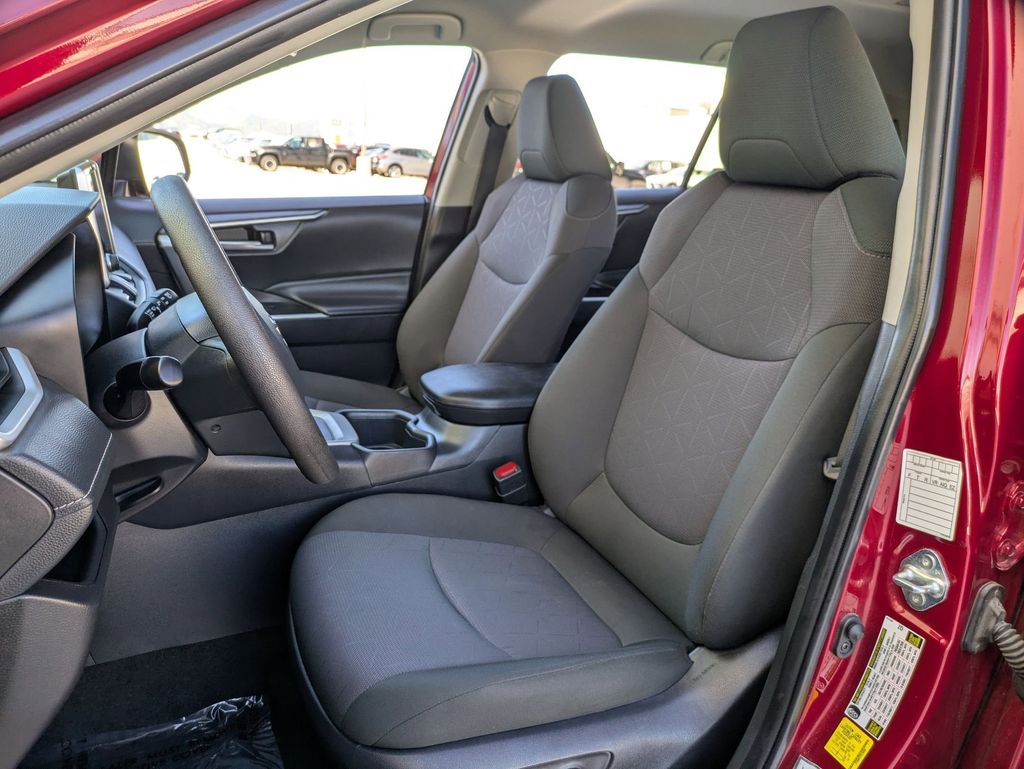 Thumbnail: 2025 Toyota RAV4 - 23