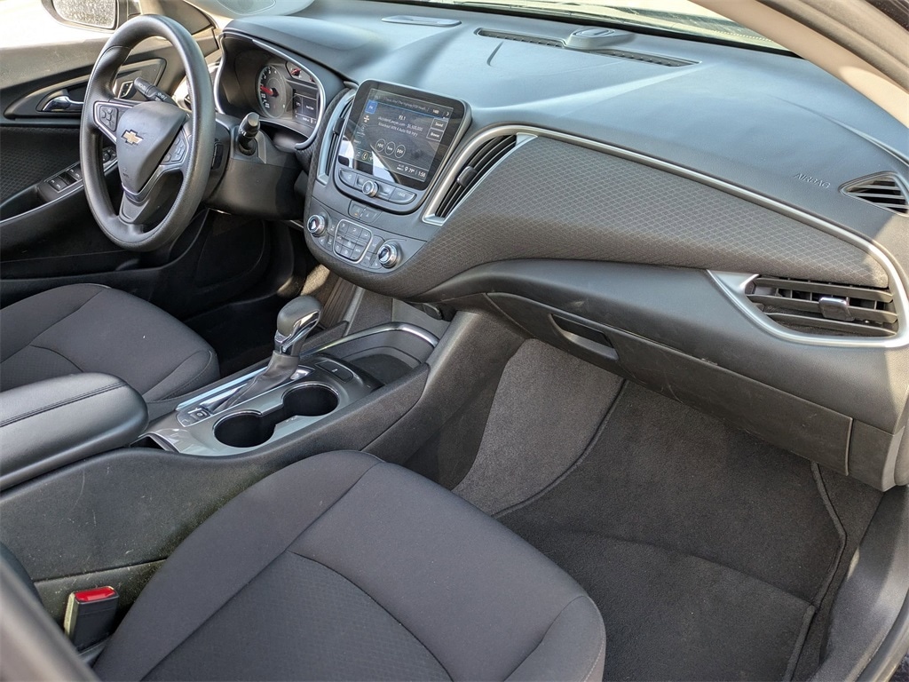 Thumbnail: 2023 Chevrolet Malibu - 29