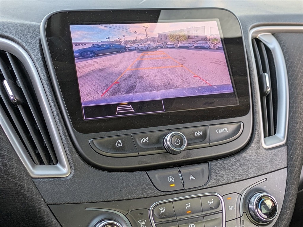 Thumbnail: 2023 Chevrolet Malibu - 16