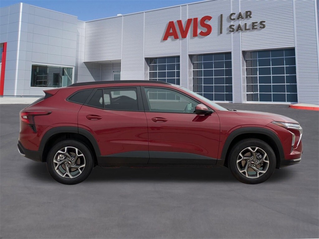 Thumbnail: 2025 Chevrolet Trax - 5