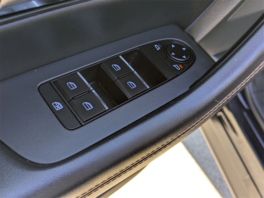 Thumbnail: 2025 Mazda CX-70 - 13