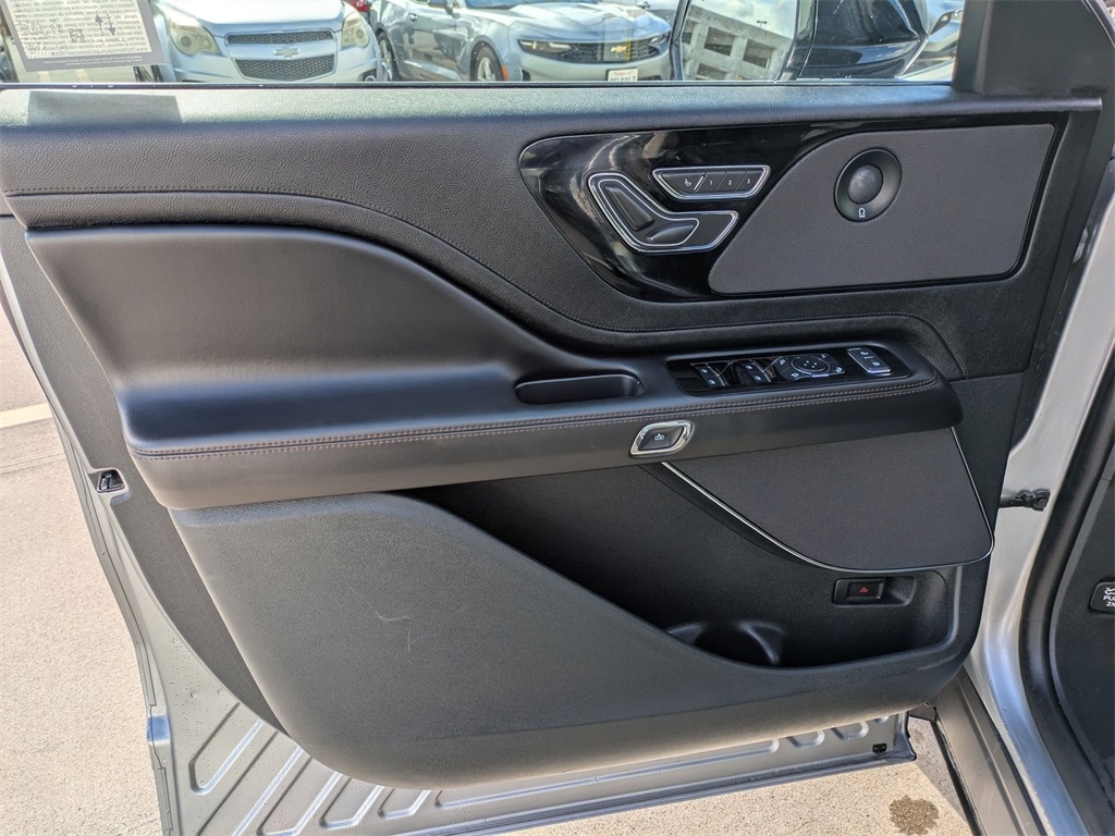 Thumbnail: 2024 Lincoln Aviator - 11