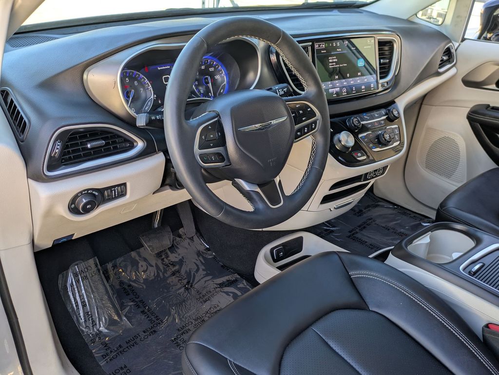 Thumbnail: 2024 Chrysler Pacifica - 14