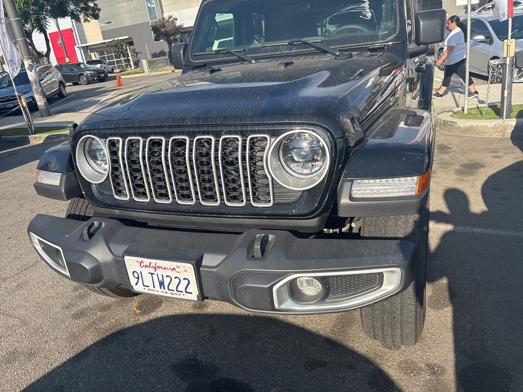 2024 Jeep Wrangler Sahara photo 2
