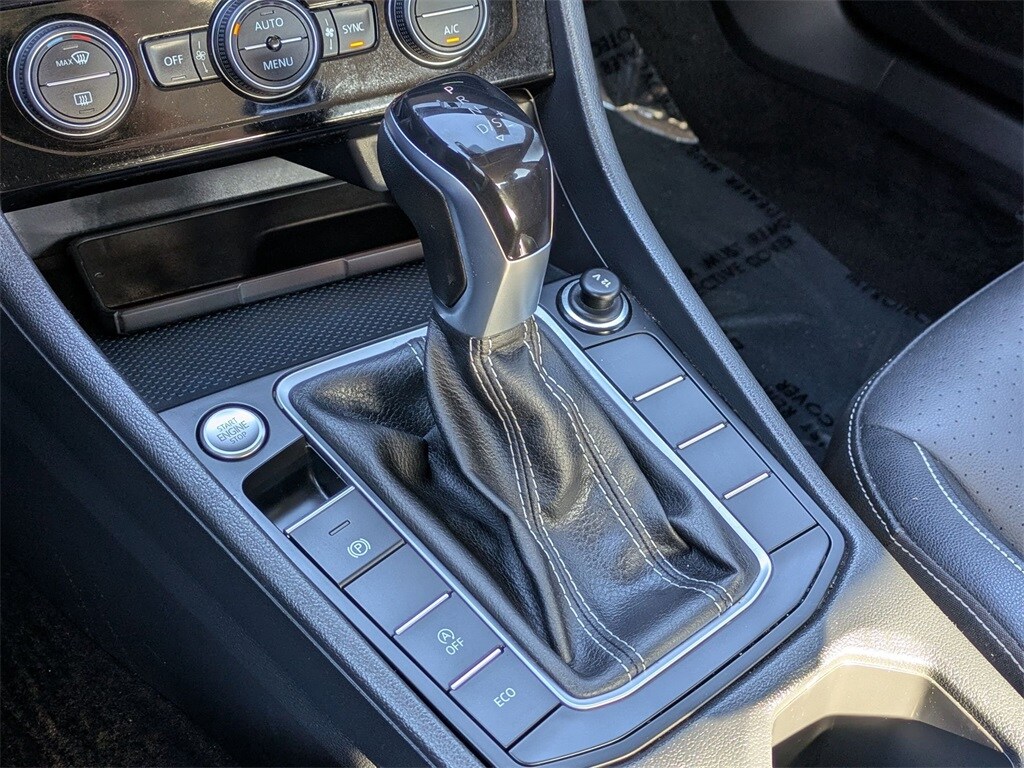 Thumbnail: 2024 Volkswagen Jetta - 18