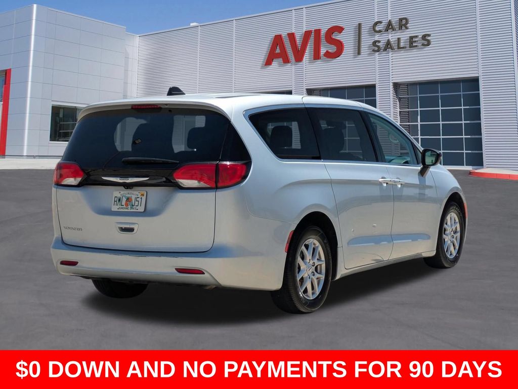 Thumbnail: 2024 Chrysler Voyager - 6
