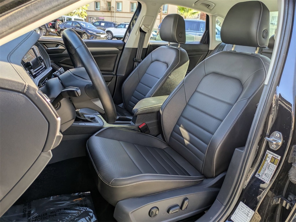 Thumbnail: 2024 Volkswagen Jetta - 23