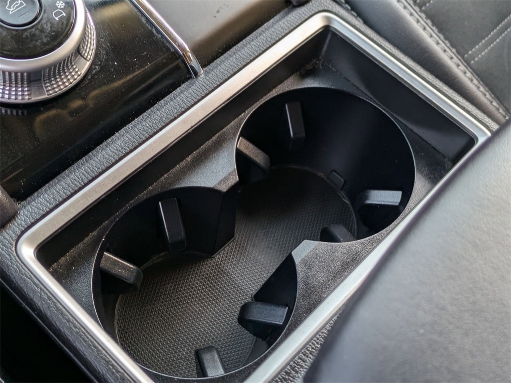 Thumbnail: 2024 Mitsubishi Outlander - 19