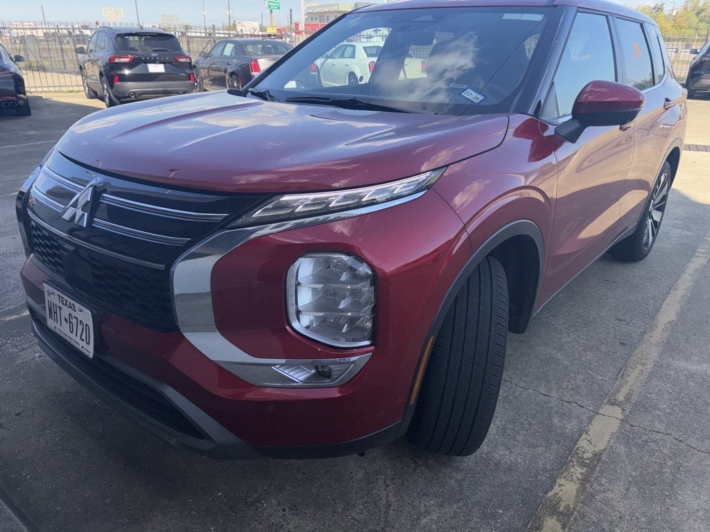 Certified 2025 Mitsubishi Outlander SE SUV