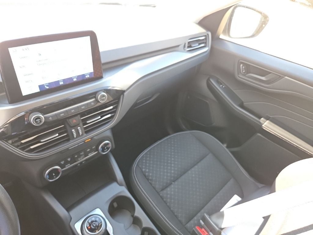 Thumbnail: 2025 Ford Escape - 3