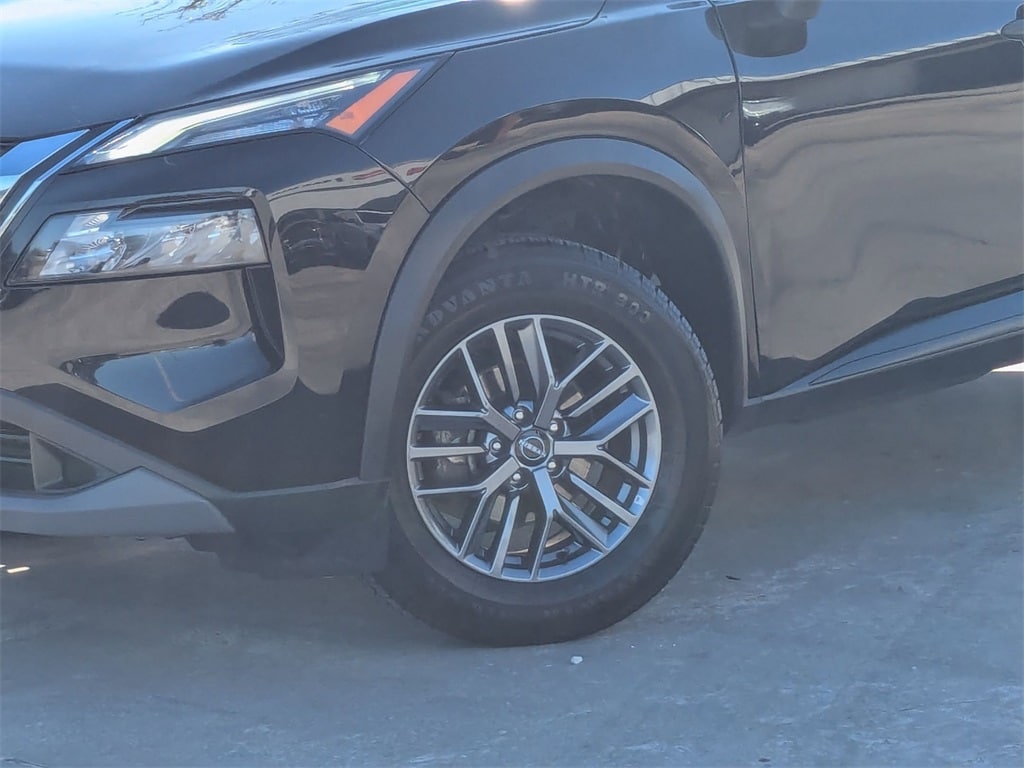 Thumbnail: 2023 Nissan Rogue - 27