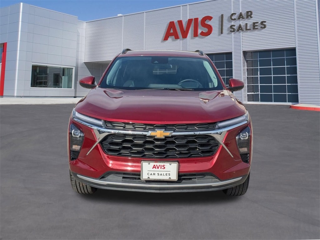 Thumbnail: 2025 Chevrolet Trax - 2