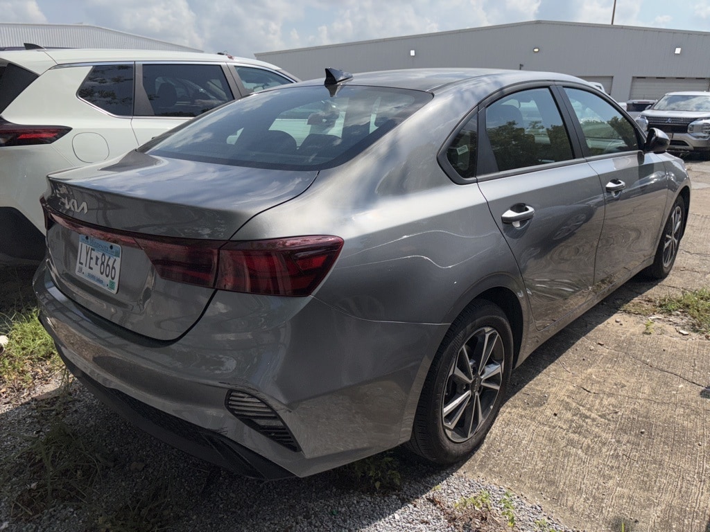 Thumbnail: 2024 Kia Forte - 4