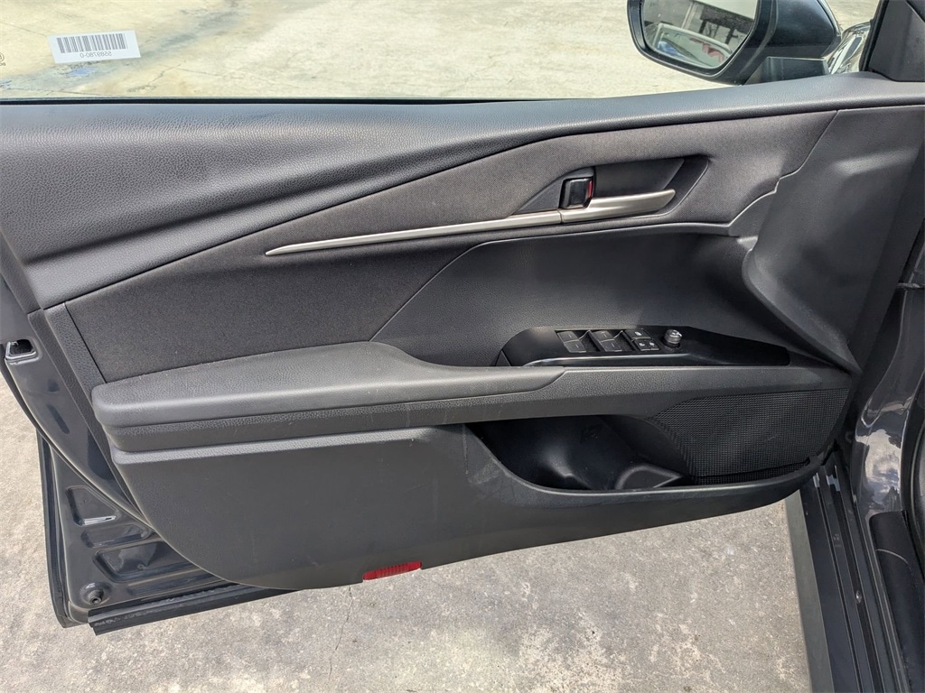 Thumbnail: 2025 Toyota Camry - 11