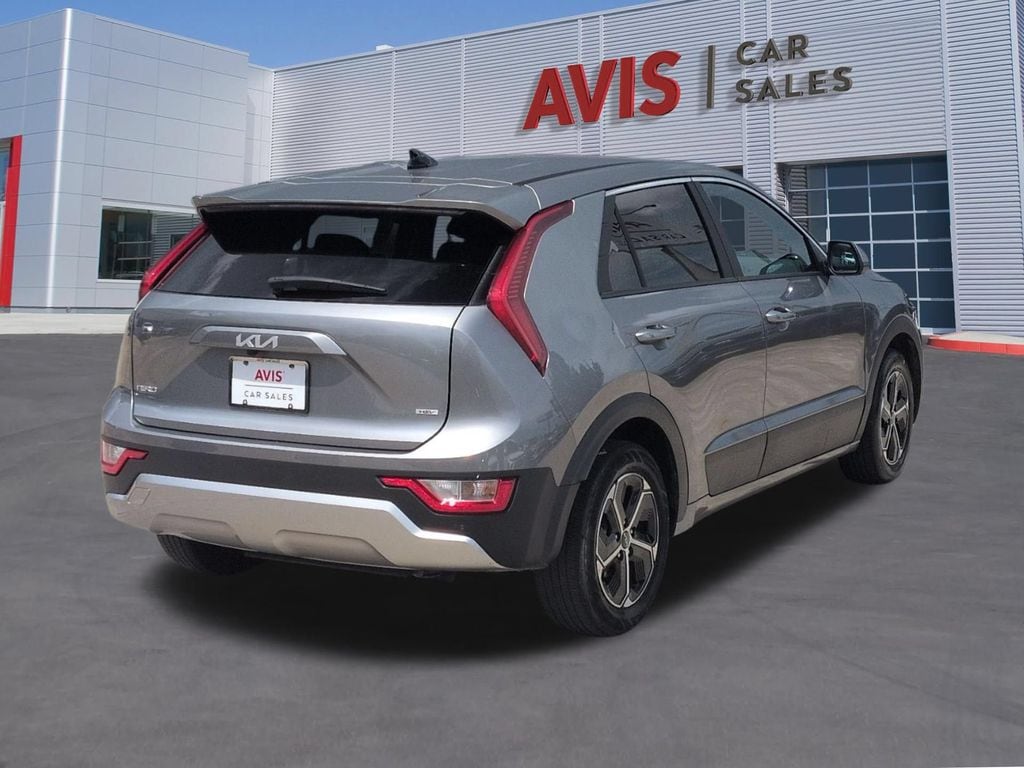 Thumbnail: 2025 Kia Niro - 6