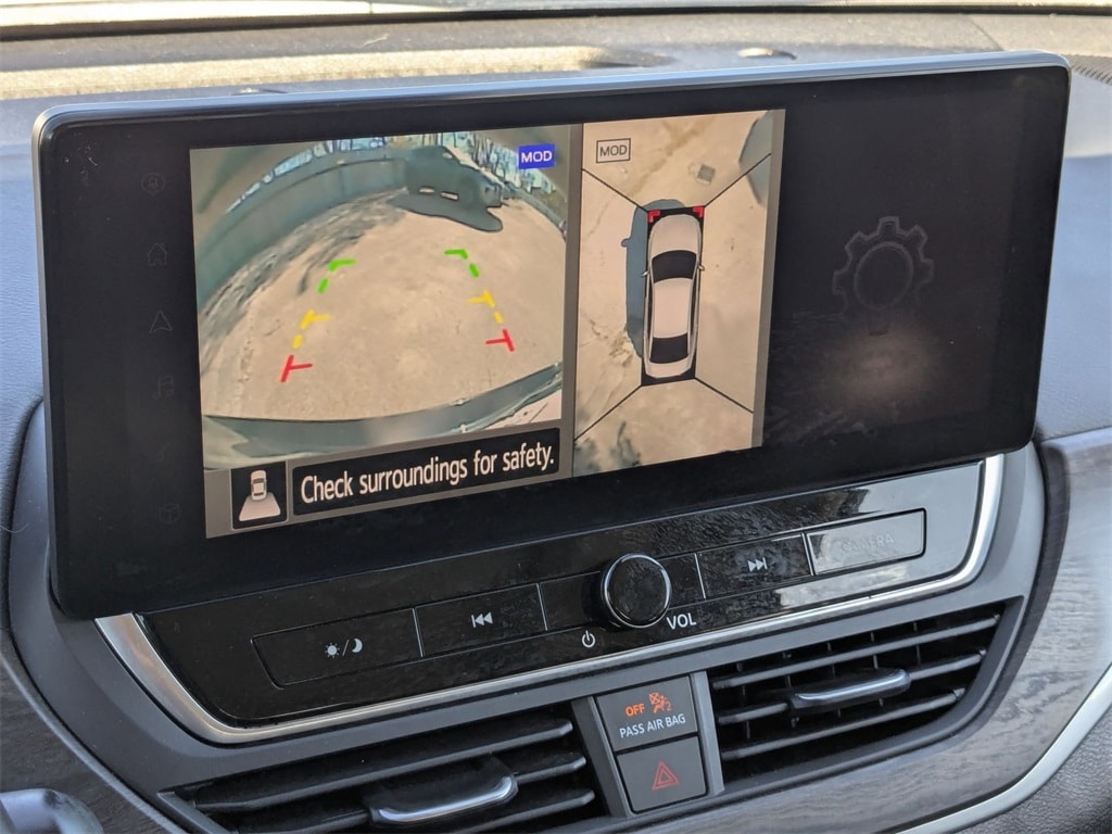 Thumbnail: 2023 Nissan Altima - 20