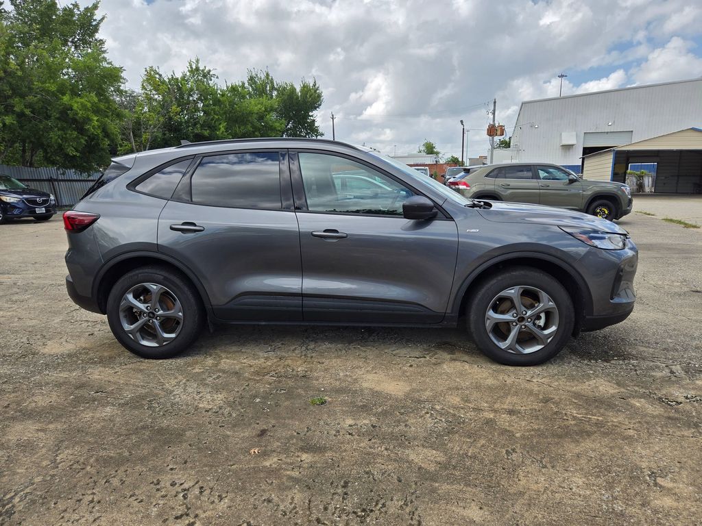 Thumbnail: 2025 Ford Escape - 4