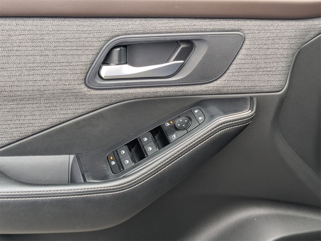 Thumbnail: 2023 Nissan Rogue - 13