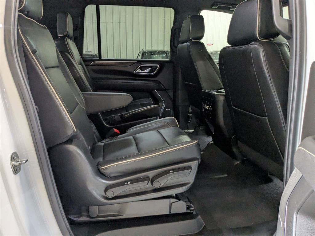 Thumbnail: 2023 Chevrolet Suburban - 30