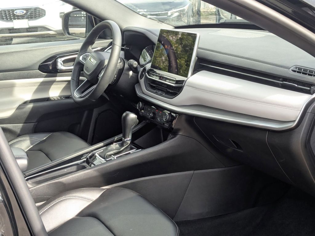 Thumbnail: 2025 Jeep Compass - 29