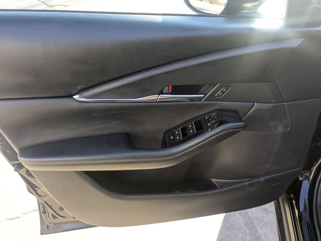 Thumbnail: 2025 Mazda CX-30 - 10