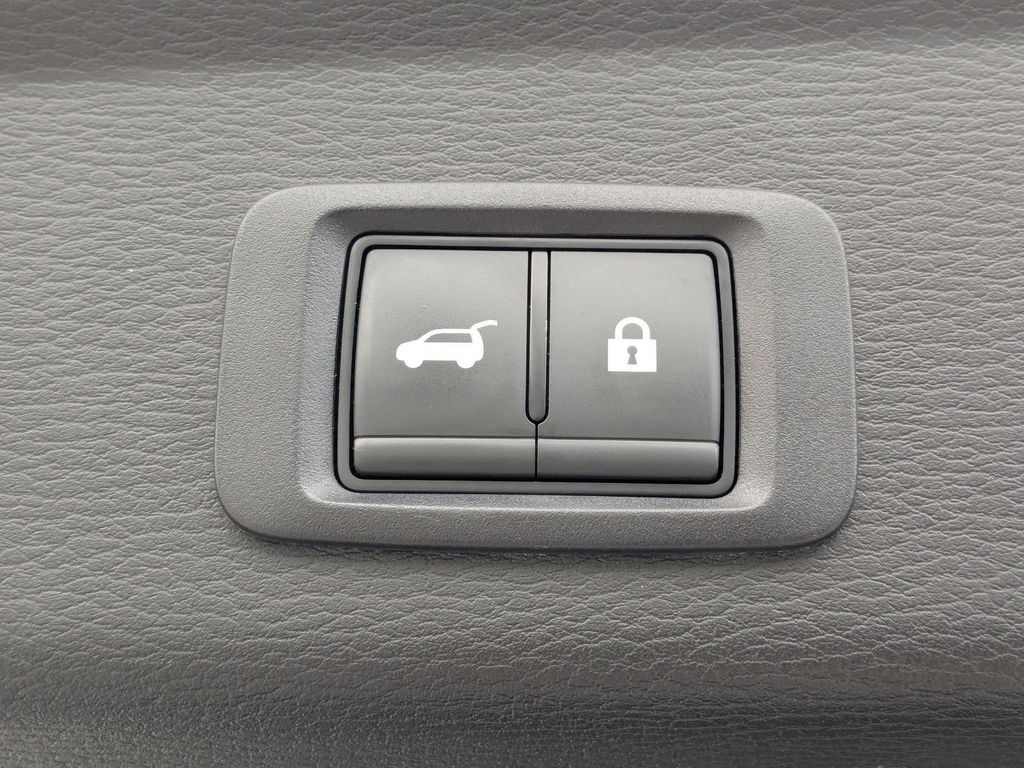 Thumbnail: 2025 Mitsubishi Outlander - 29