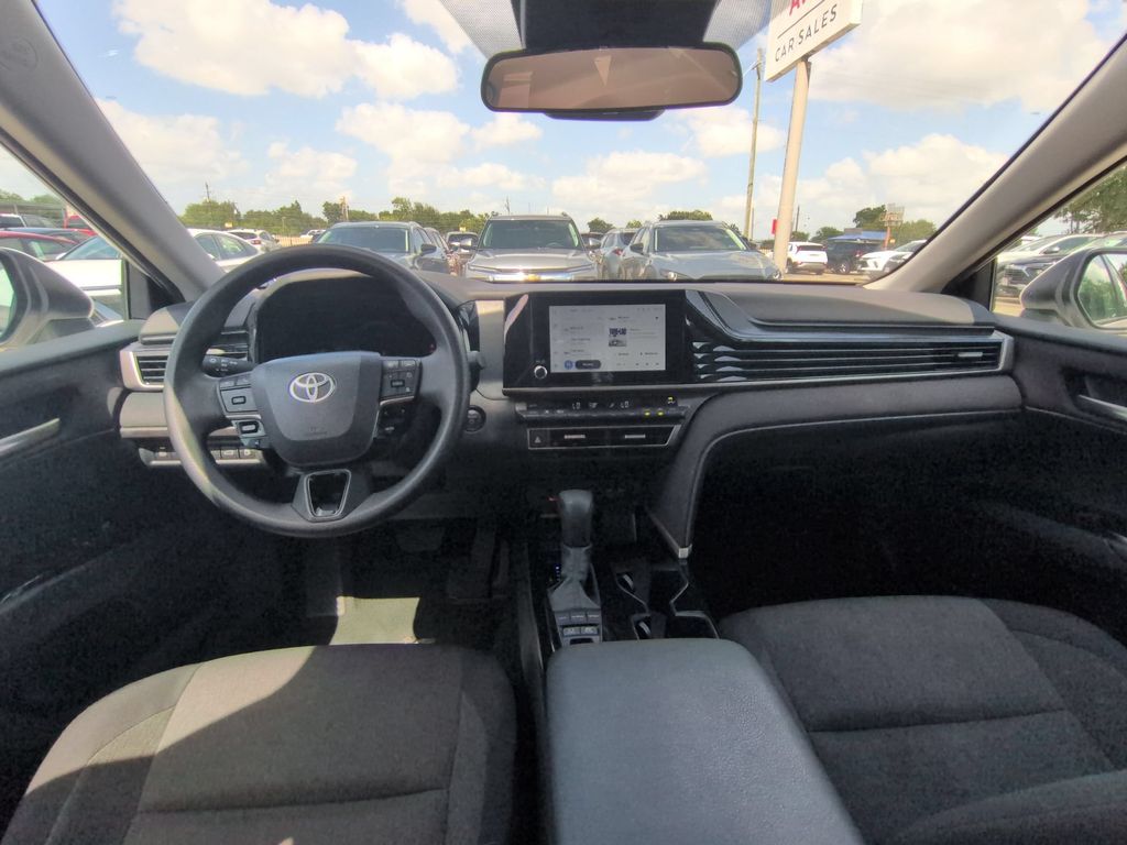 Thumbnail: 2025 Toyota Camry - 25
