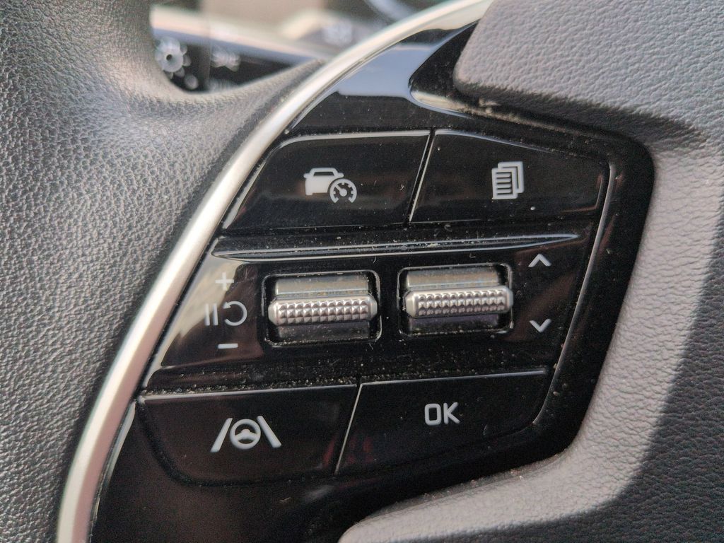 Thumbnail: 2025 Kia Niro - 20