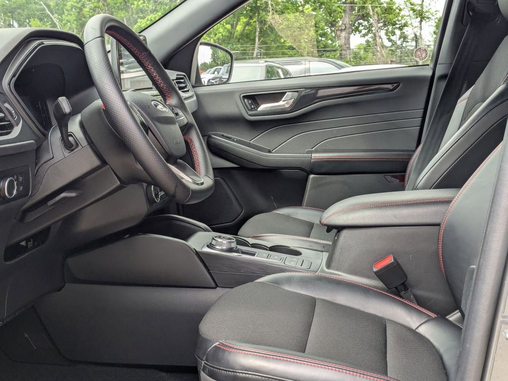 Thumbnail: 2025 Ford Escape - 22