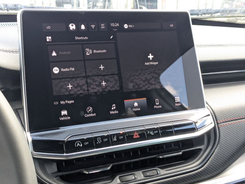 Thumbnail: 2025 Jeep Compass - 17