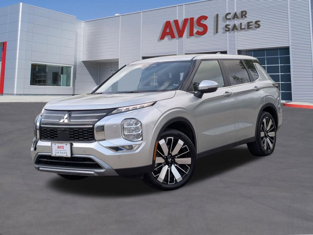 Thumbnail: 2025 Mitsubishi Outlander - 1