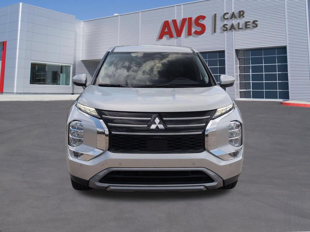 Thumbnail: 2025 Mitsubishi Outlander - 2