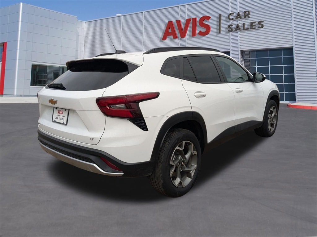 Thumbnail: 2025 Chevrolet Trax - 6