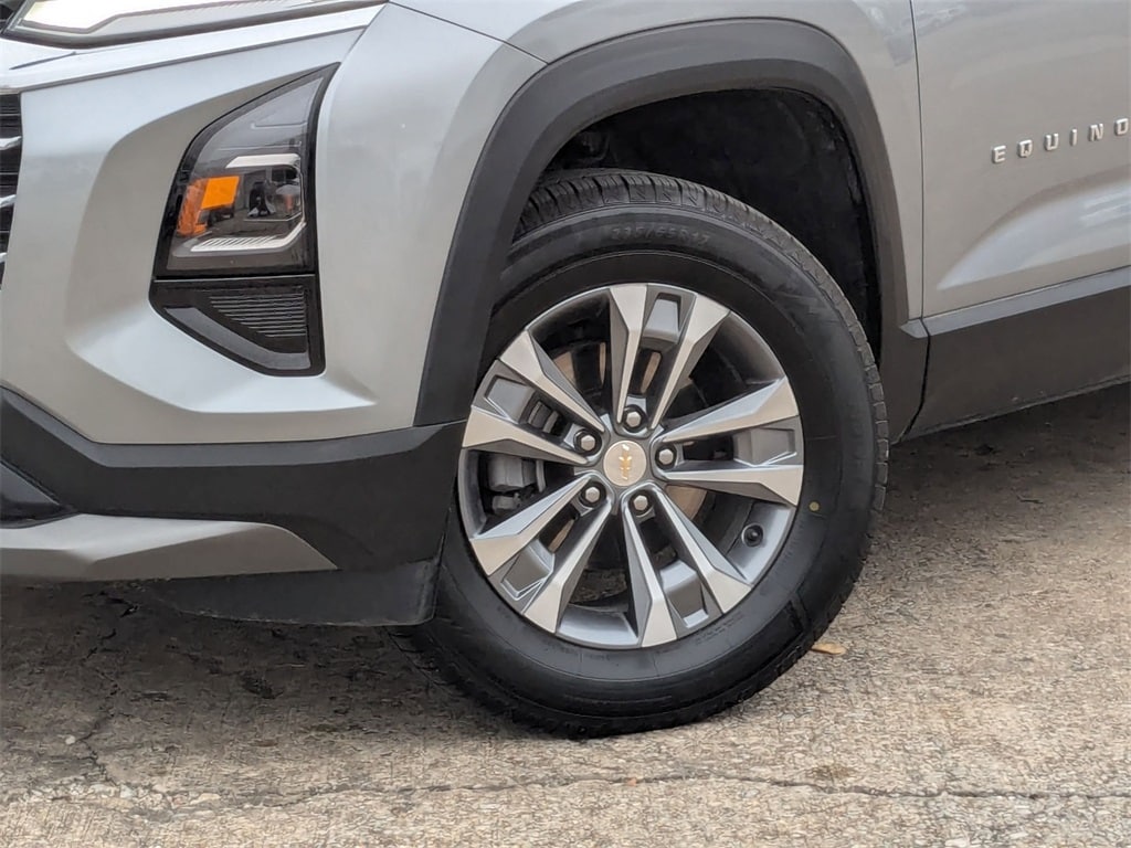 Thumbnail: 2025 Chevrolet Equinox - 32