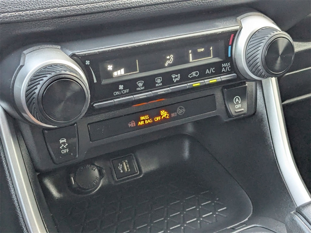 Thumbnail: 2025 Toyota RAV4 - 20