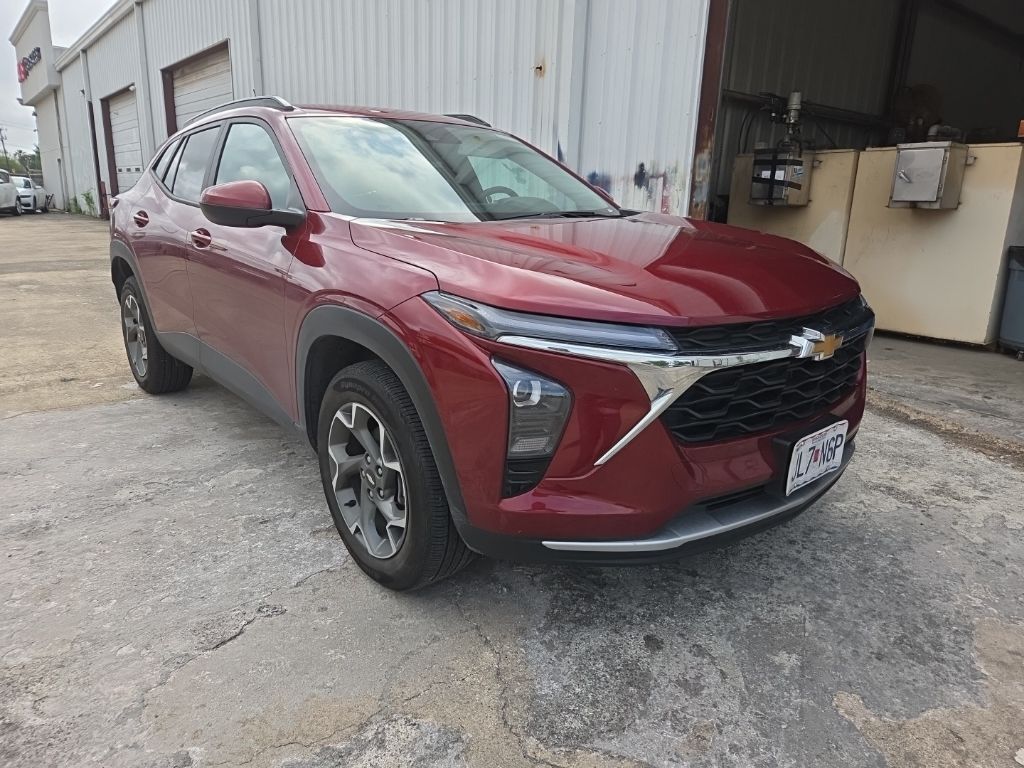 Thumbnail: 2025 Chevrolet Trax - 5