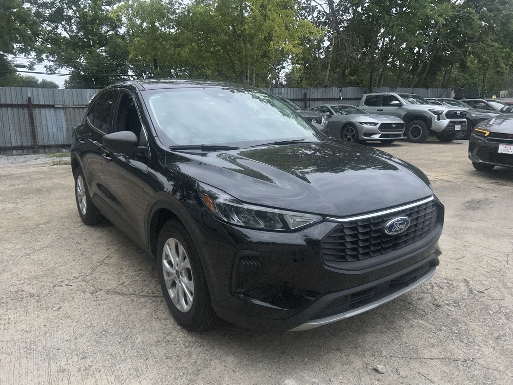 Thumbnail: 2024 Ford Escape - 3