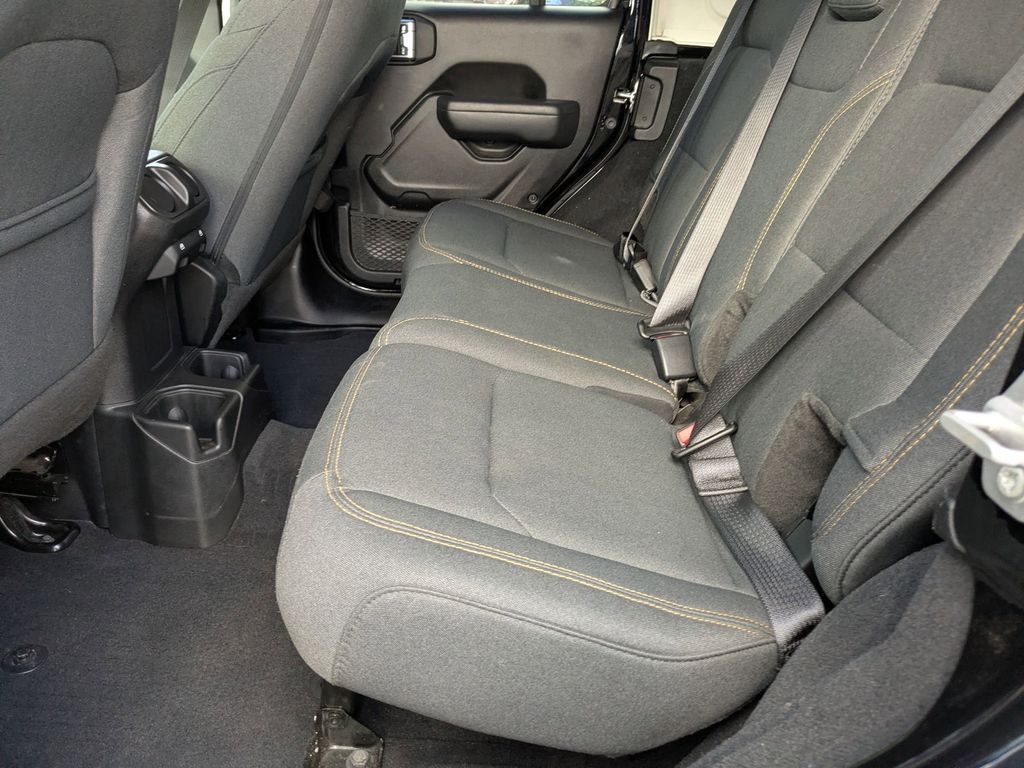 Thumbnail: 2025 Jeep Wrangler - 25