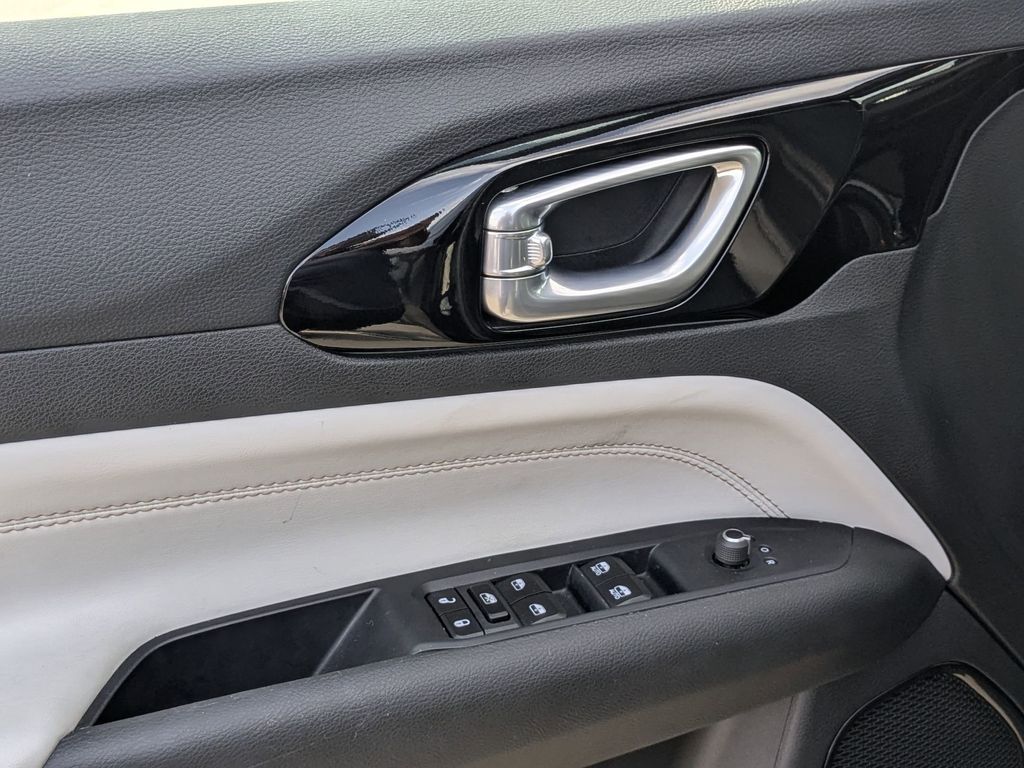 Thumbnail: 2025 Jeep Compass - 13