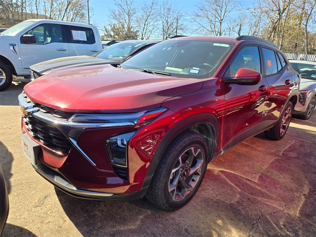 Thumbnail: 2025 Chevrolet Trax - 1