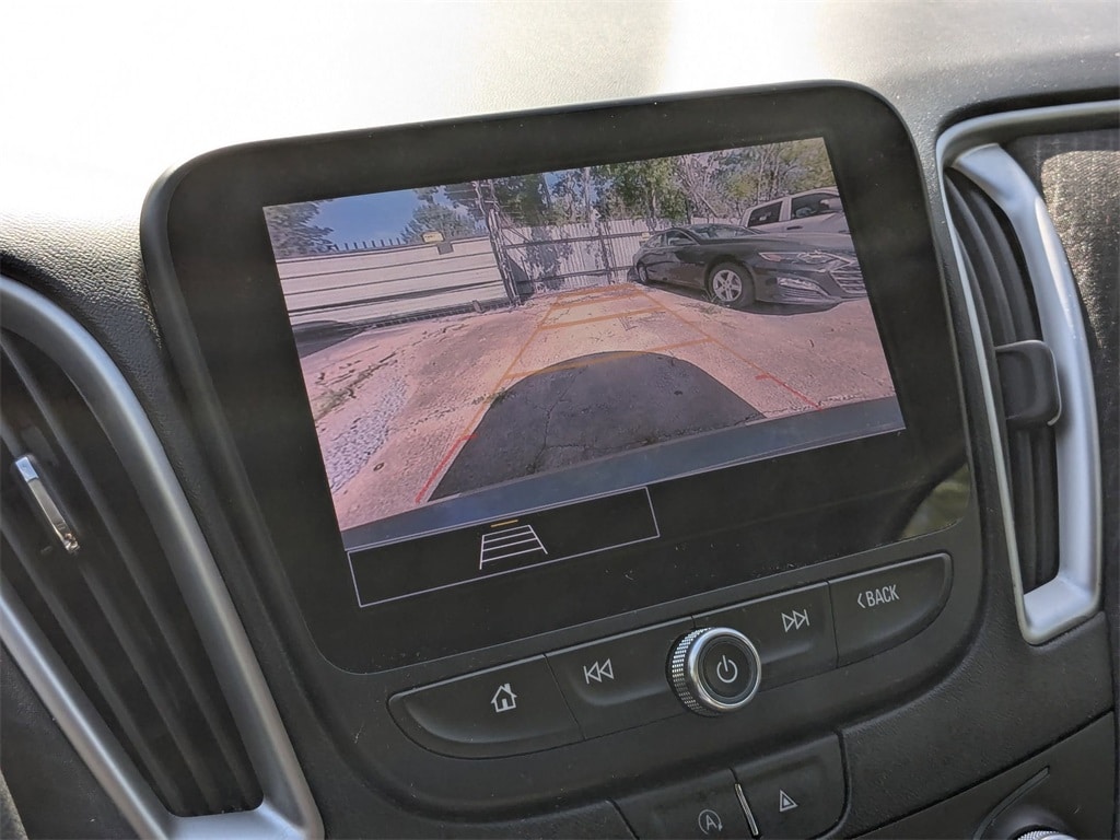 Thumbnail: 2023 Chevrolet Malibu - 4
