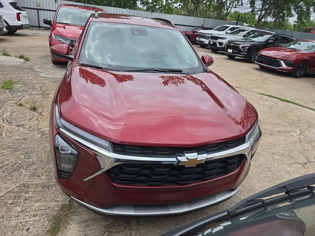 Thumbnail: 2025 Chevrolet Trax - 6