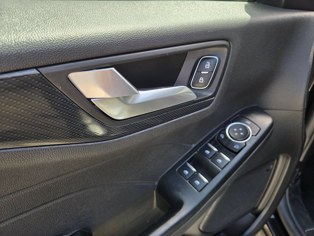 2025 Ford Escape ST-Line - Photo 14