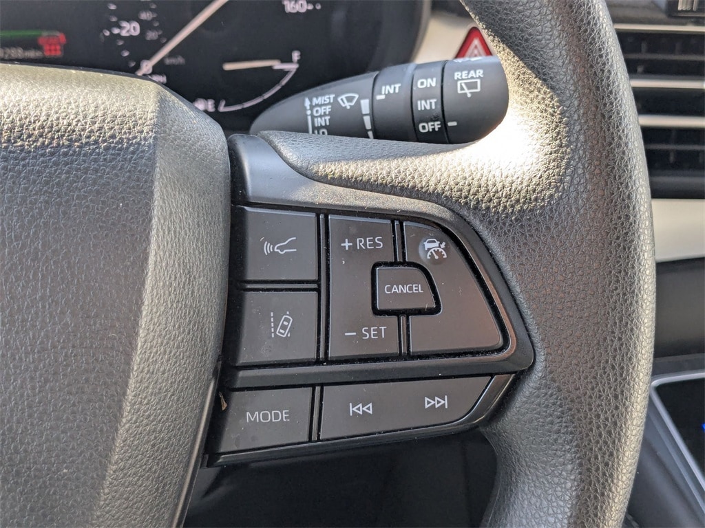 Thumbnail: 2025 Toyota Sienna - 17