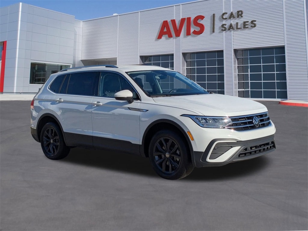 Thumbnail: 2024 Volkswagen Tiguan - 3