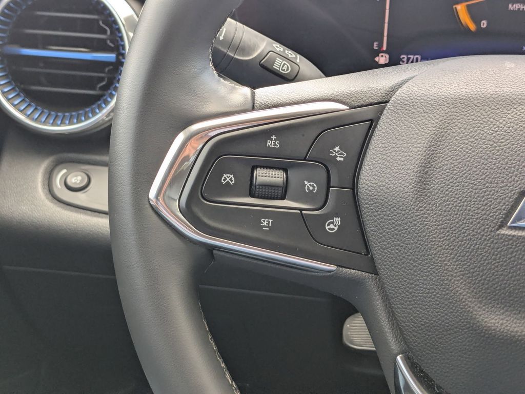 Thumbnail: 2025 Chevrolet Trax - 16