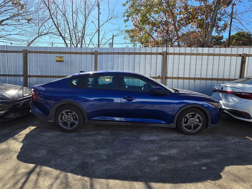 Thumbnail: 2025 Kia K4 - 3