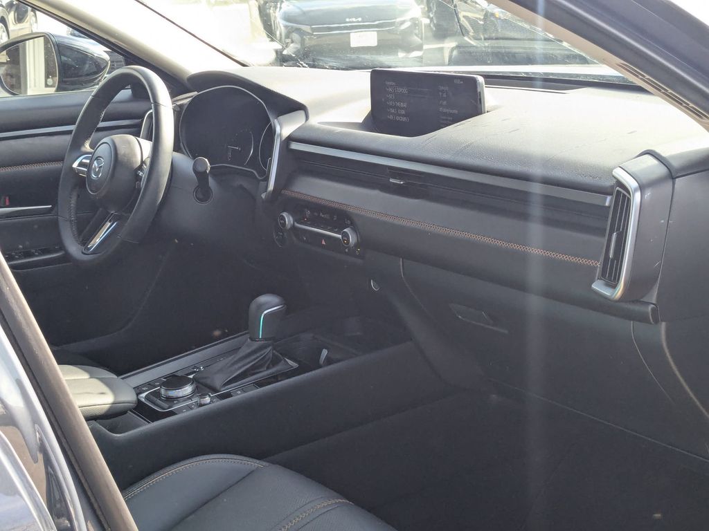 Thumbnail: 2025 Mazda CX-50 - 33